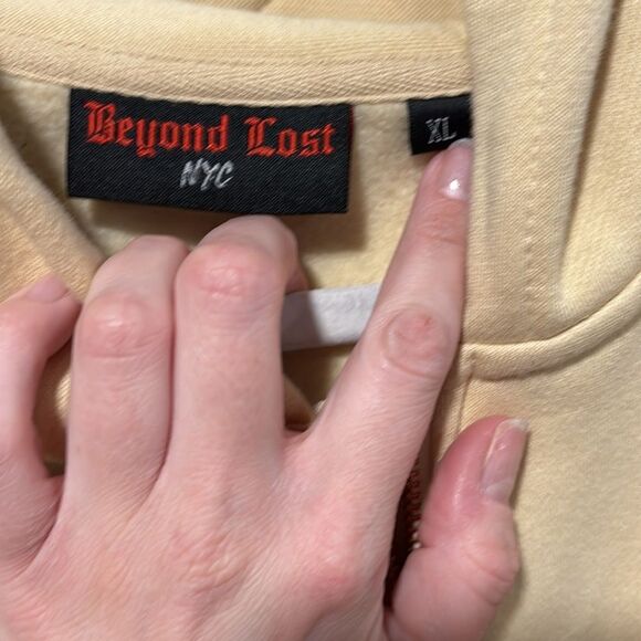 Beyond Lost NYC yellow Zip up hoodie pink metallic embroidered stars size XL - Picture 4 of 7